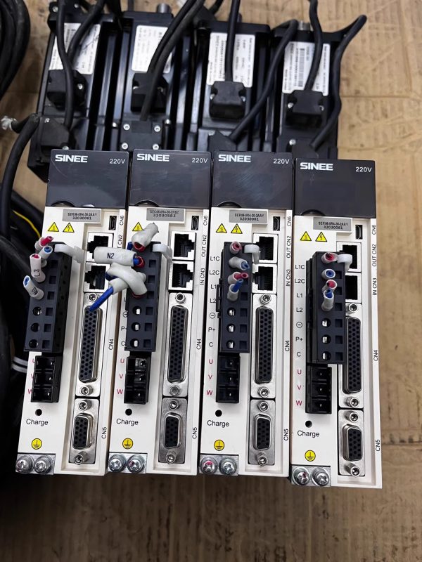 Used SINEE 400W  EA180-2R5-1AS  and SER06-0R4-30-2AAY  1Pcs